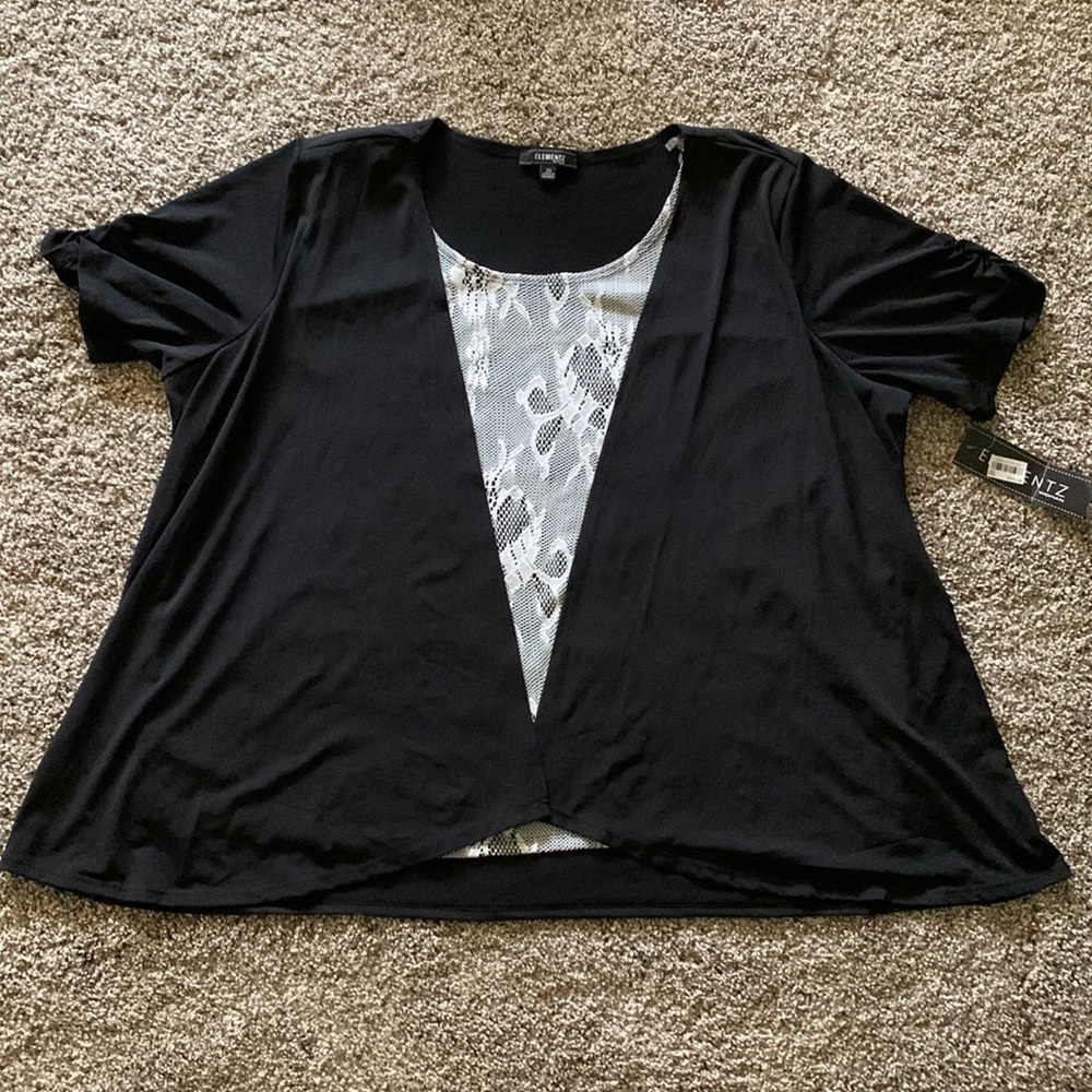 Elementz Woman Black & White Top 2x